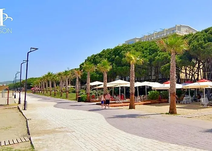 La Maison - Your For 4 Seasons *