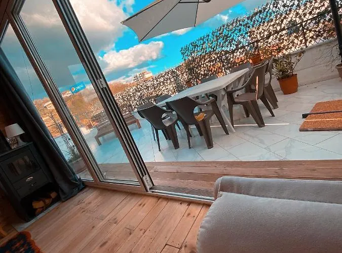 La Maison - Your For 4 Seasons