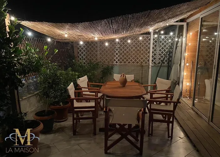 La Maison - Your For 4 Seasons Διαμέρισμα Golem (Tirana)